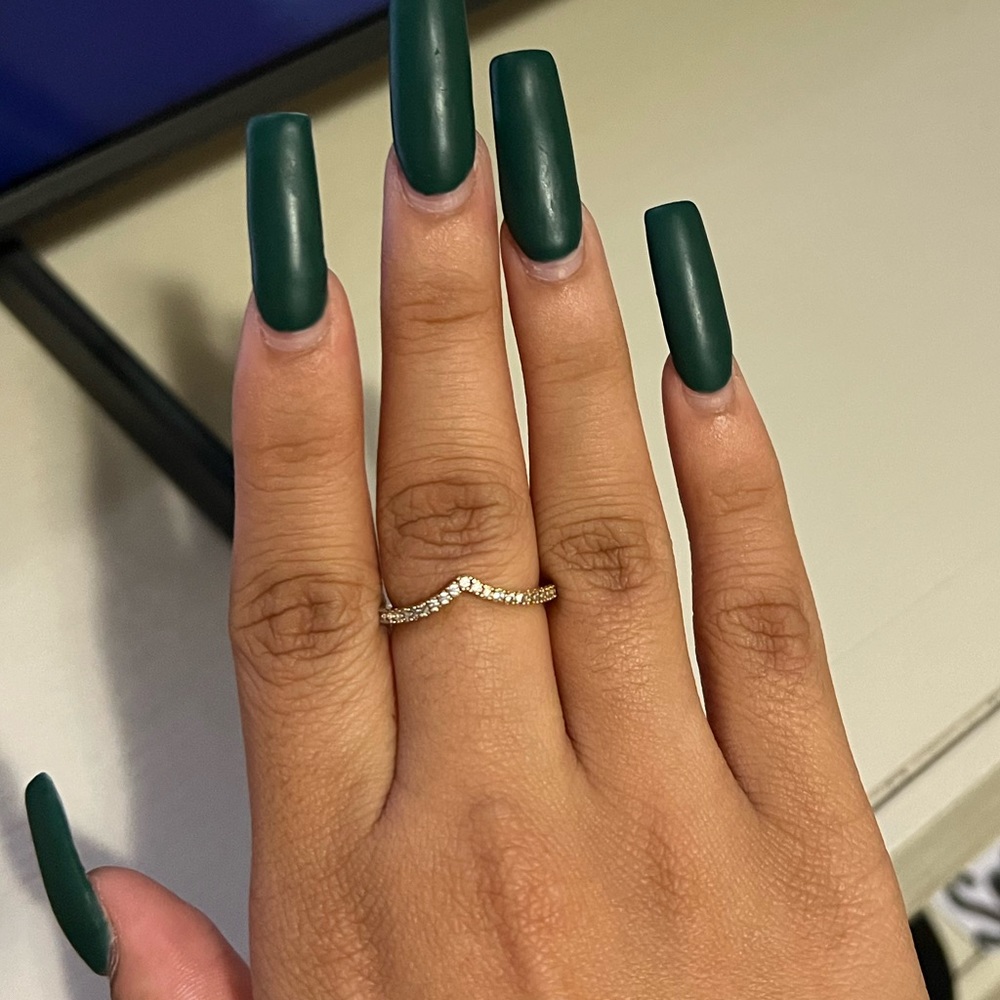 Pandora’s Gold Ring size 6.5 !